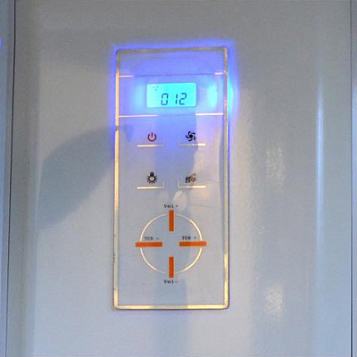 Душевой бокс Triton Альфа (стекло с вертик. полосками)