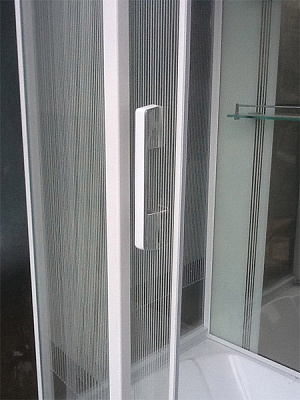 Душевой бокс Triton Альфа (стекло с гориз. полосками)