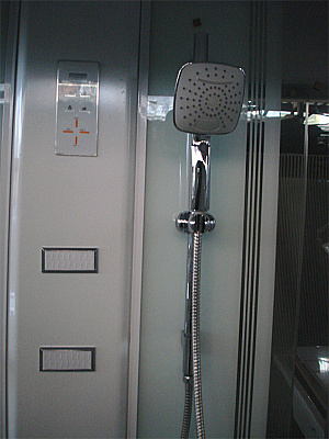 Душевой бокс Triton Альфа (стекло с вертик. полосками)